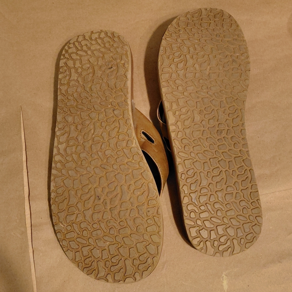 Flojos Mens Size 10 Camel Only Worn Once - Picture 7 of 7